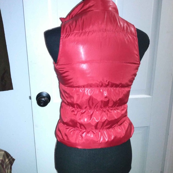 Faded Glory size Small puffy vest - Picture 3 of 4